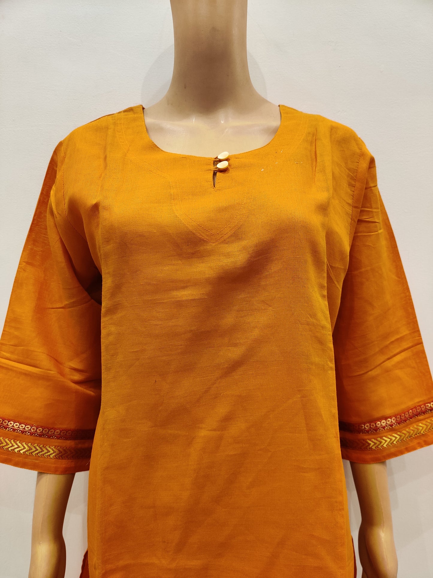 Kangaroo Paw Kurti