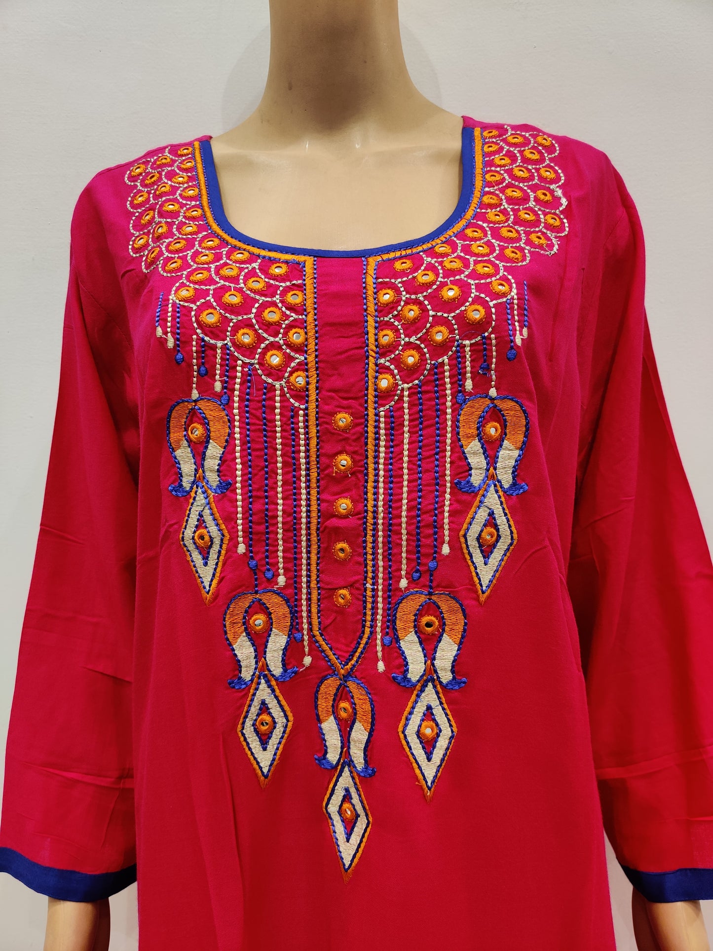 Sage Kurti