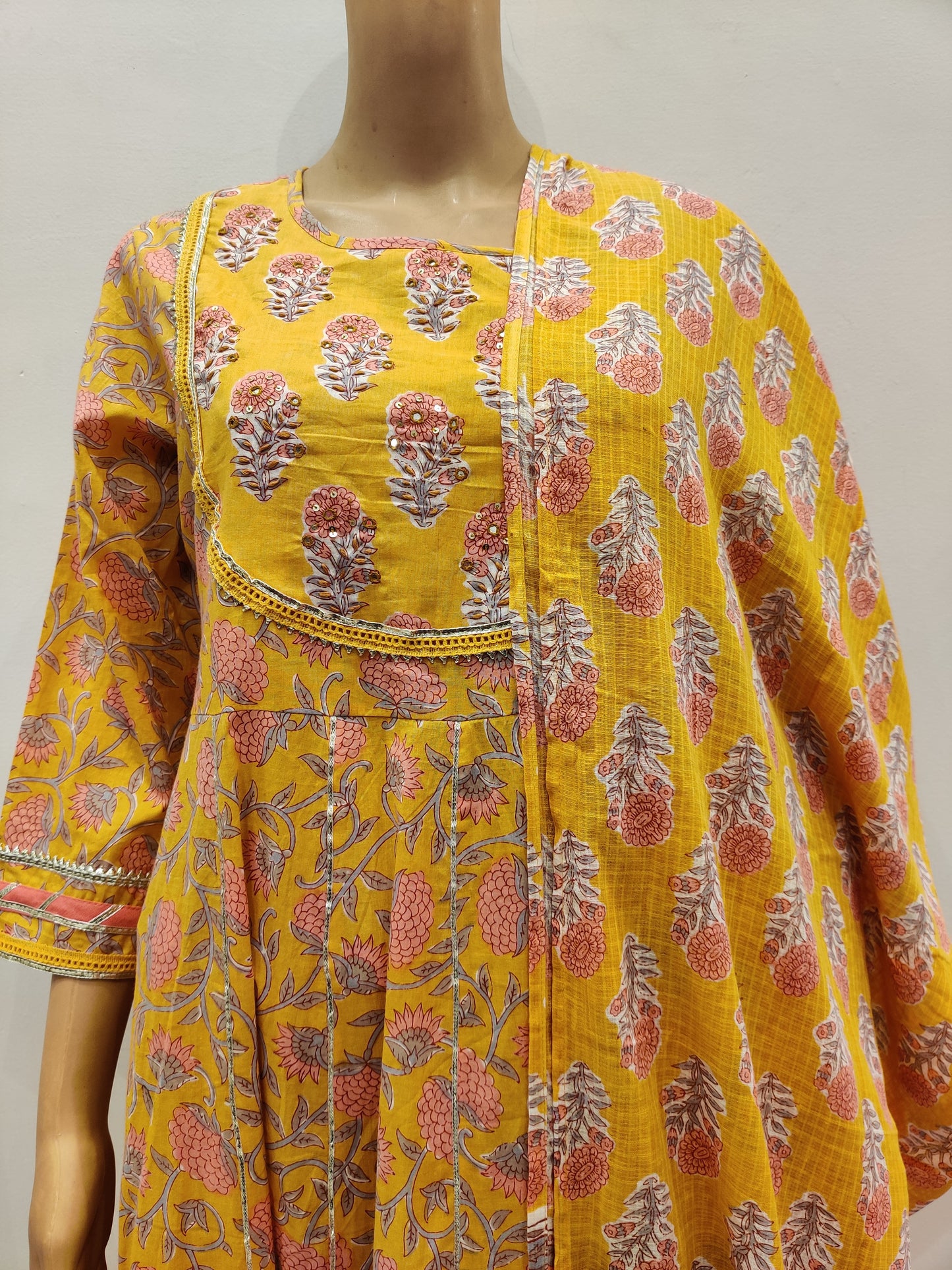 Kerria Kurta pant with dupatta