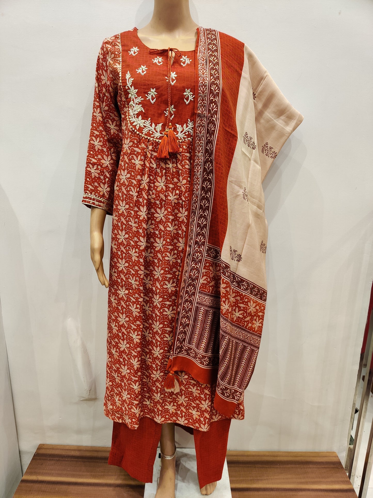 Loosestrife Kurta pant with dupatta