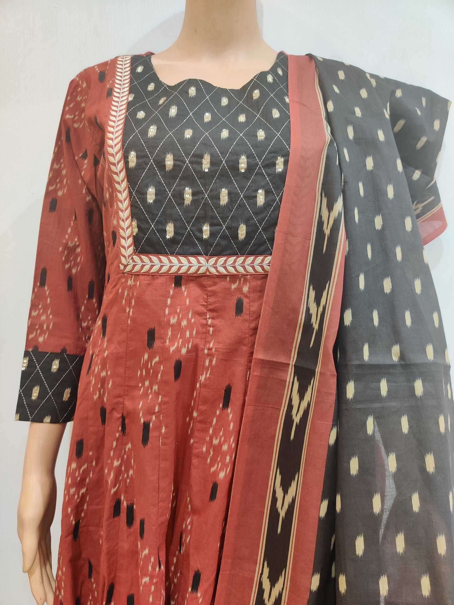Lily of the Valley Kurti pant with dupatta set