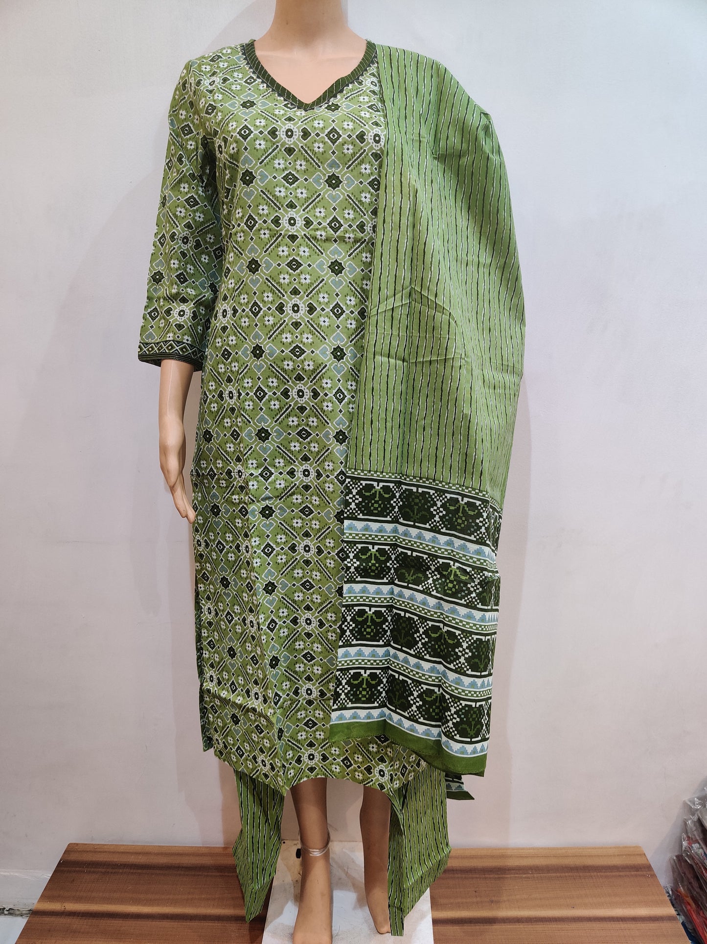 Linaria Kurta pant with dupatta set