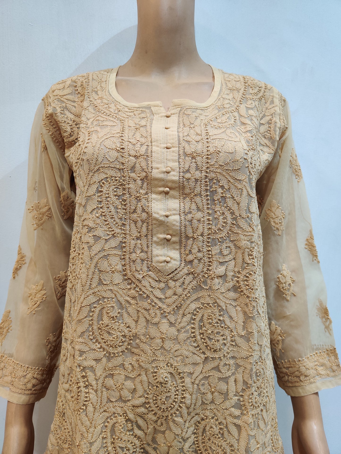 Lily Kurta