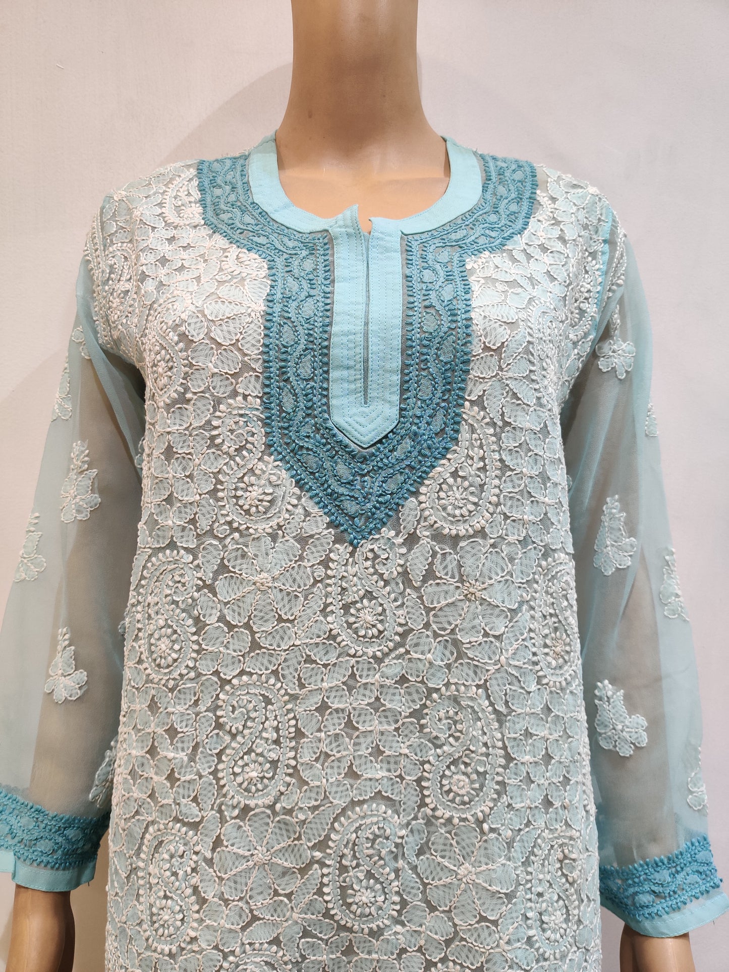 Bela kurta