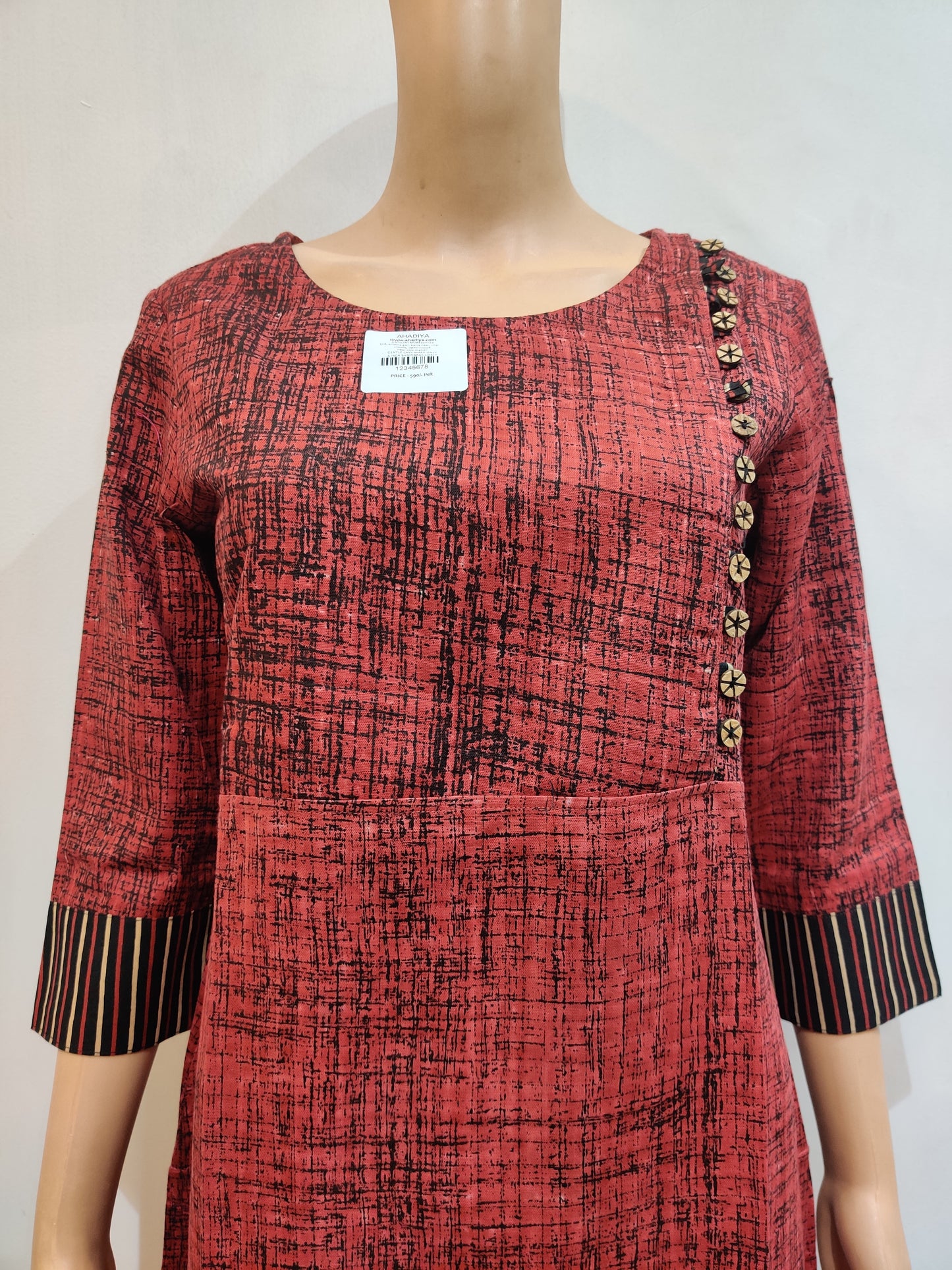 Acacia Kurti