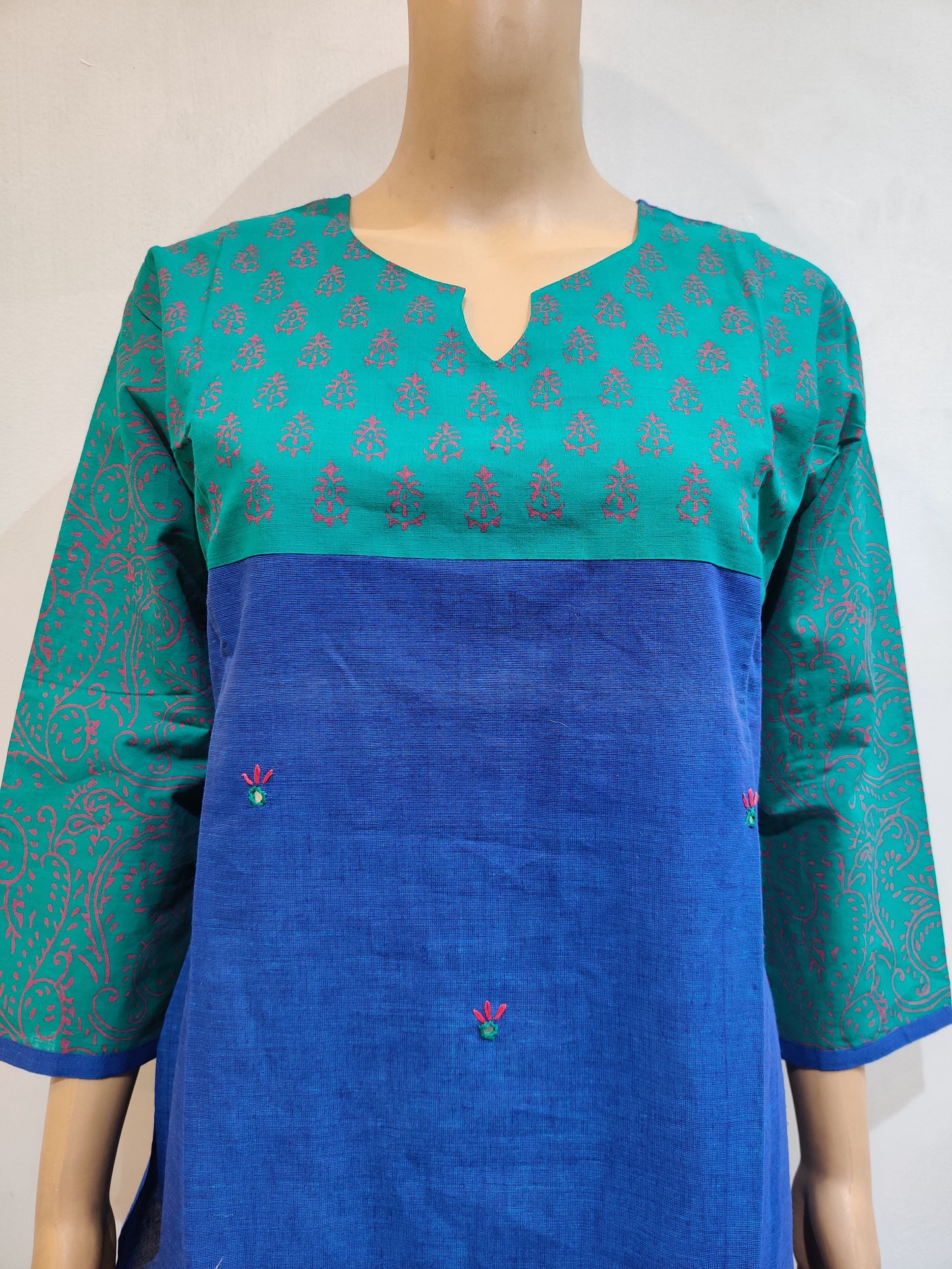 Celosia Kurti