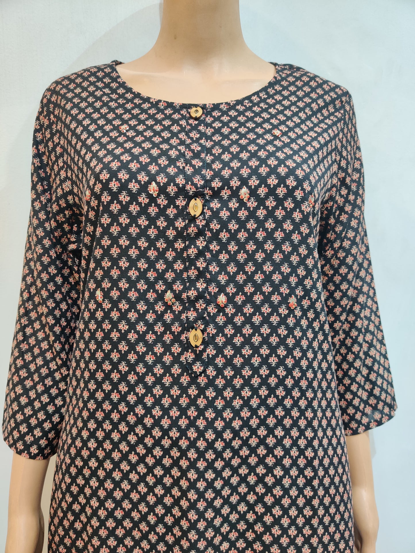 Begonia Kurti