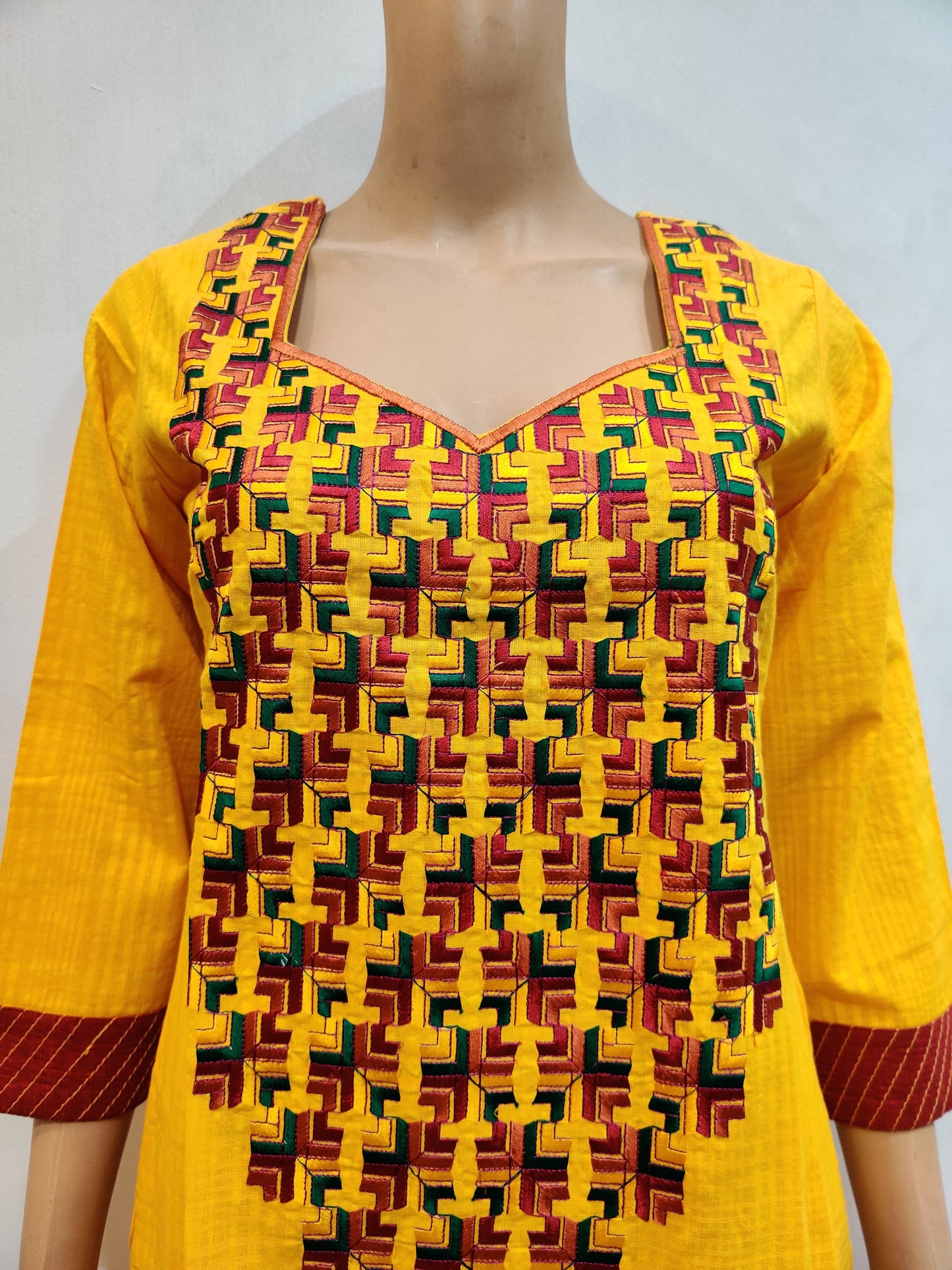 Surajmukhi Kurta
