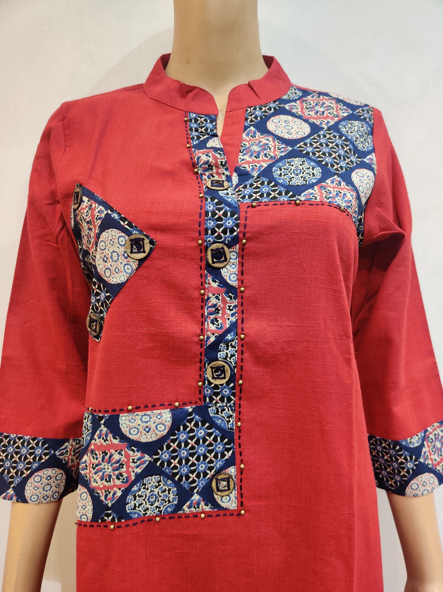 Mokhajni Kurta