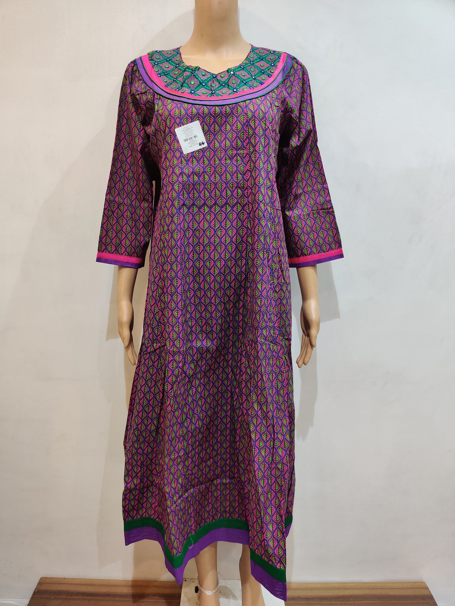 Parijaat Kurti