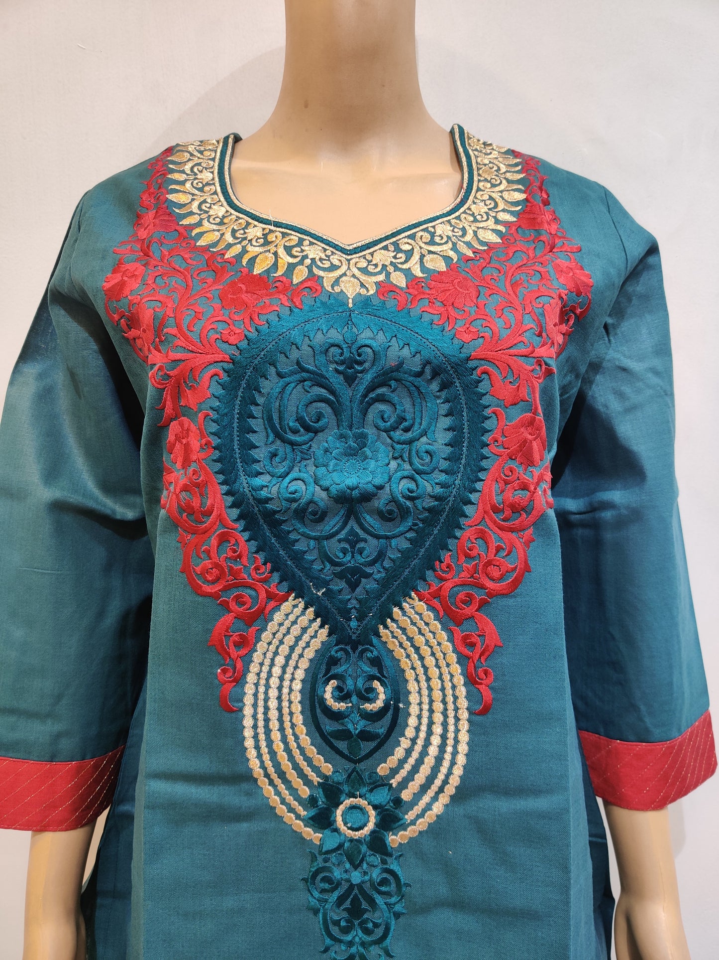Asoniya Kurti