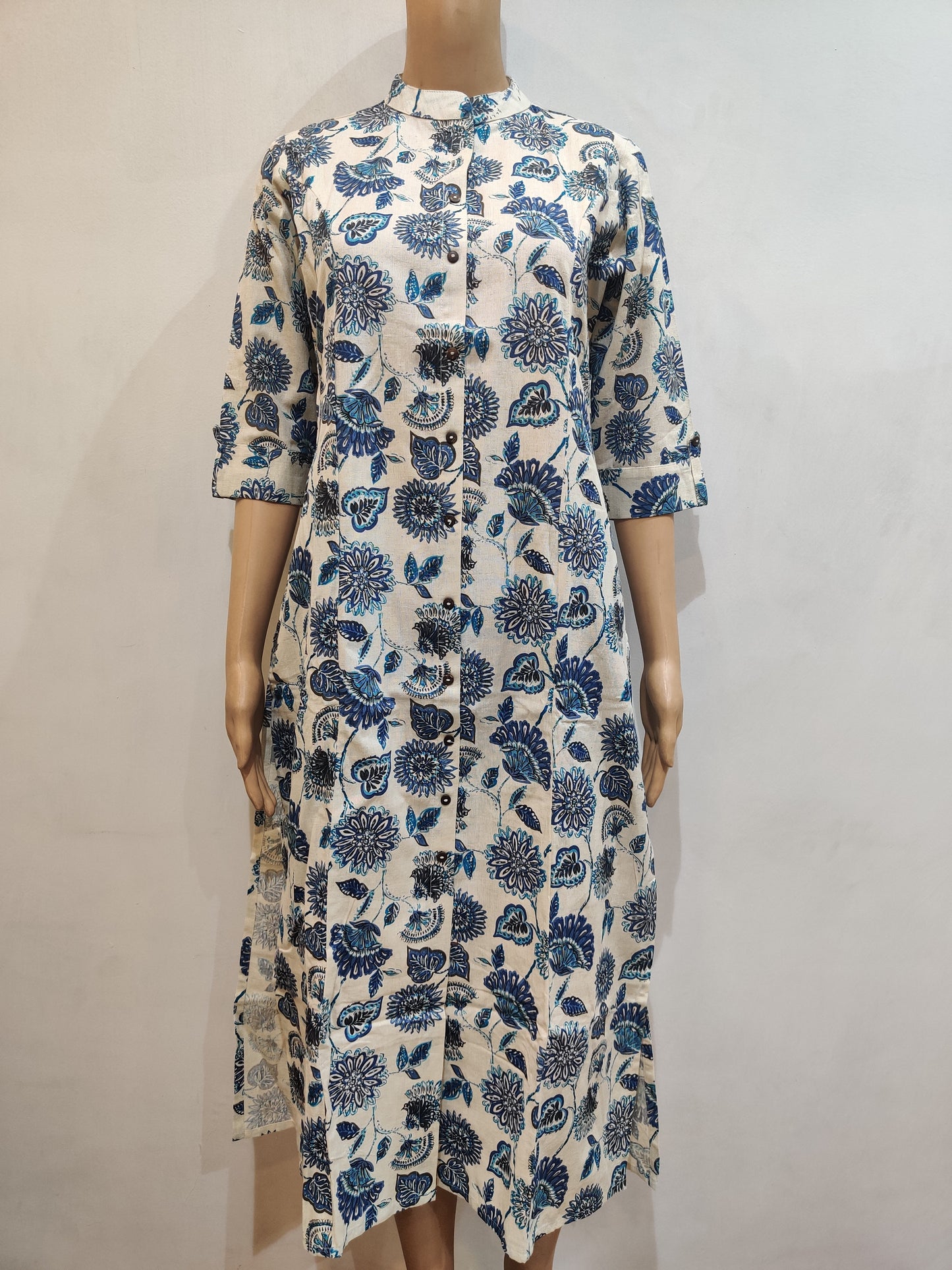 Daisy Kurta