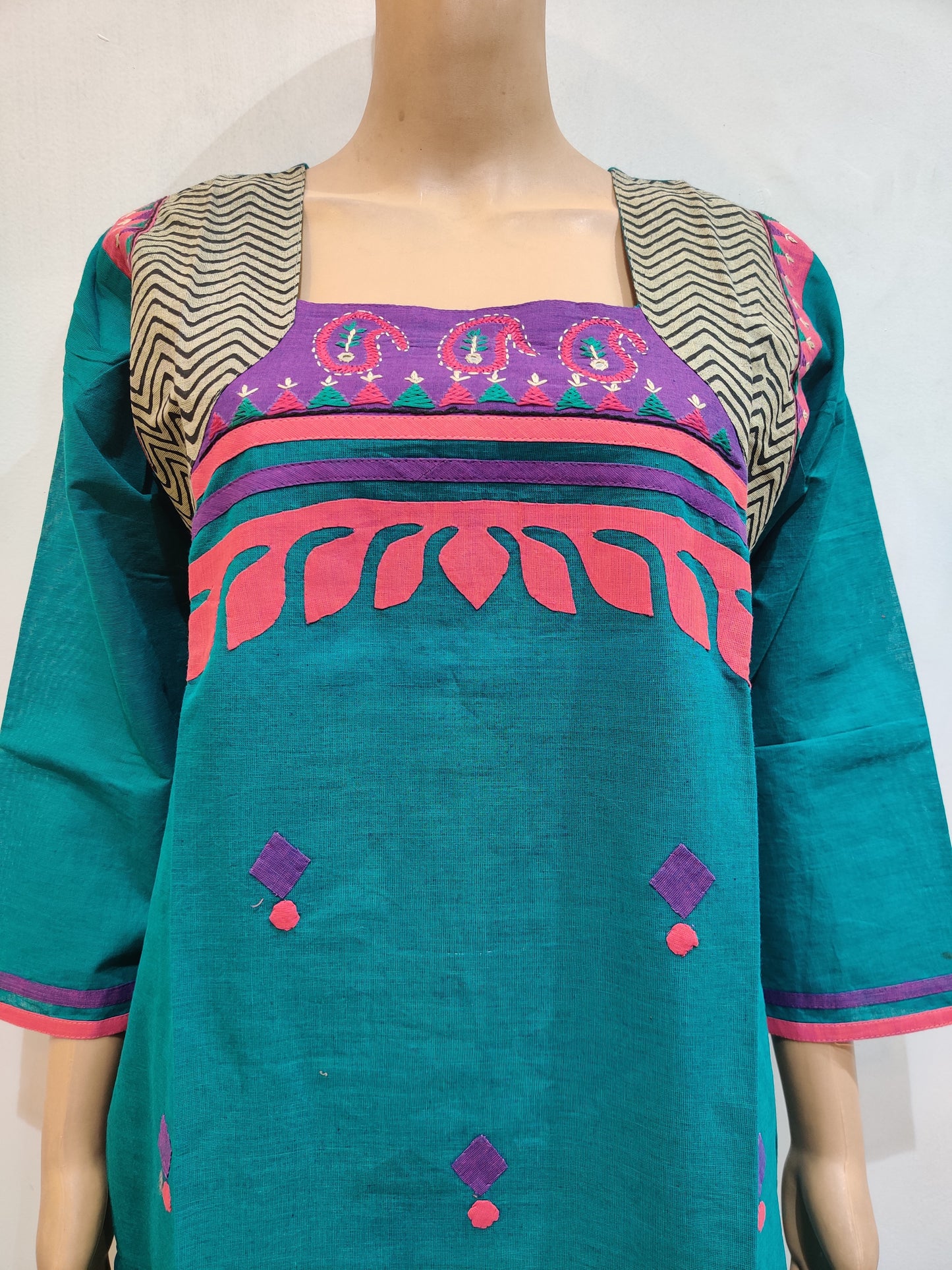 Kalmia Kurta