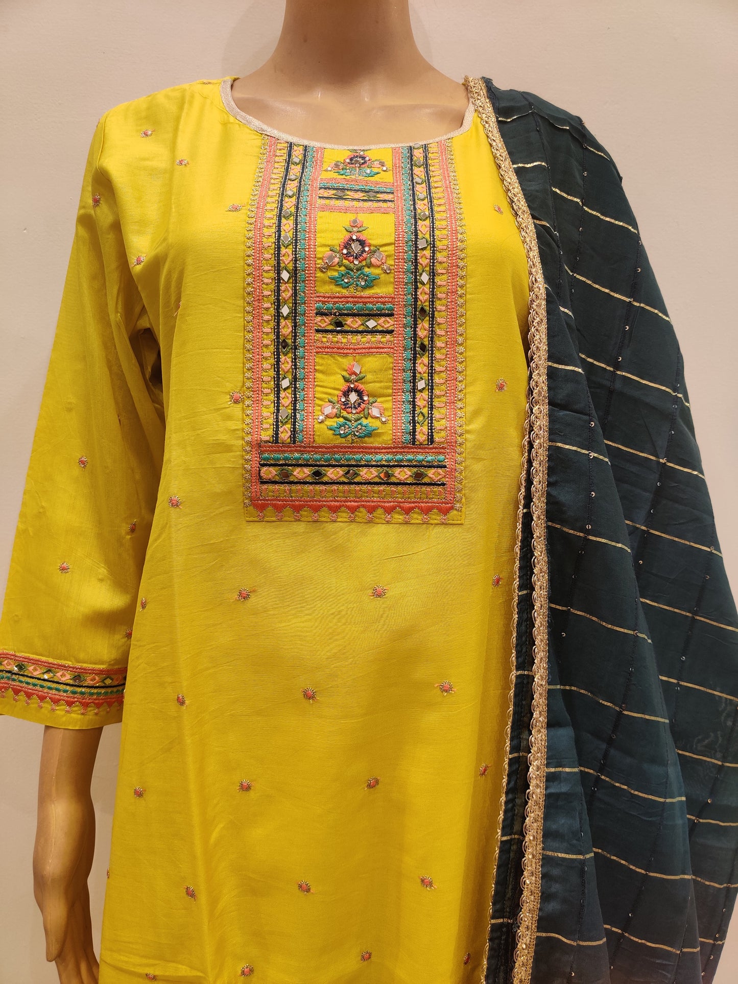 Surajmukhi Kurta