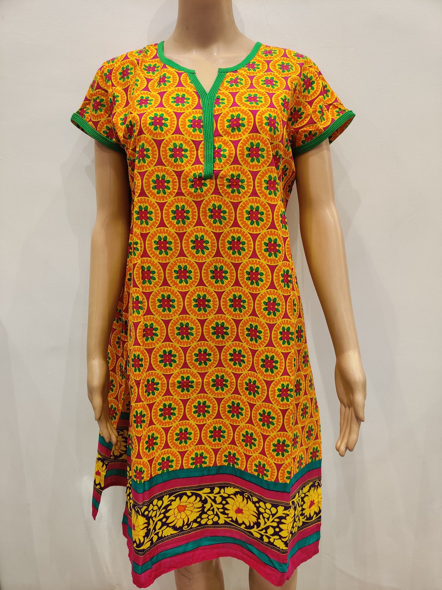 Aster Kurti