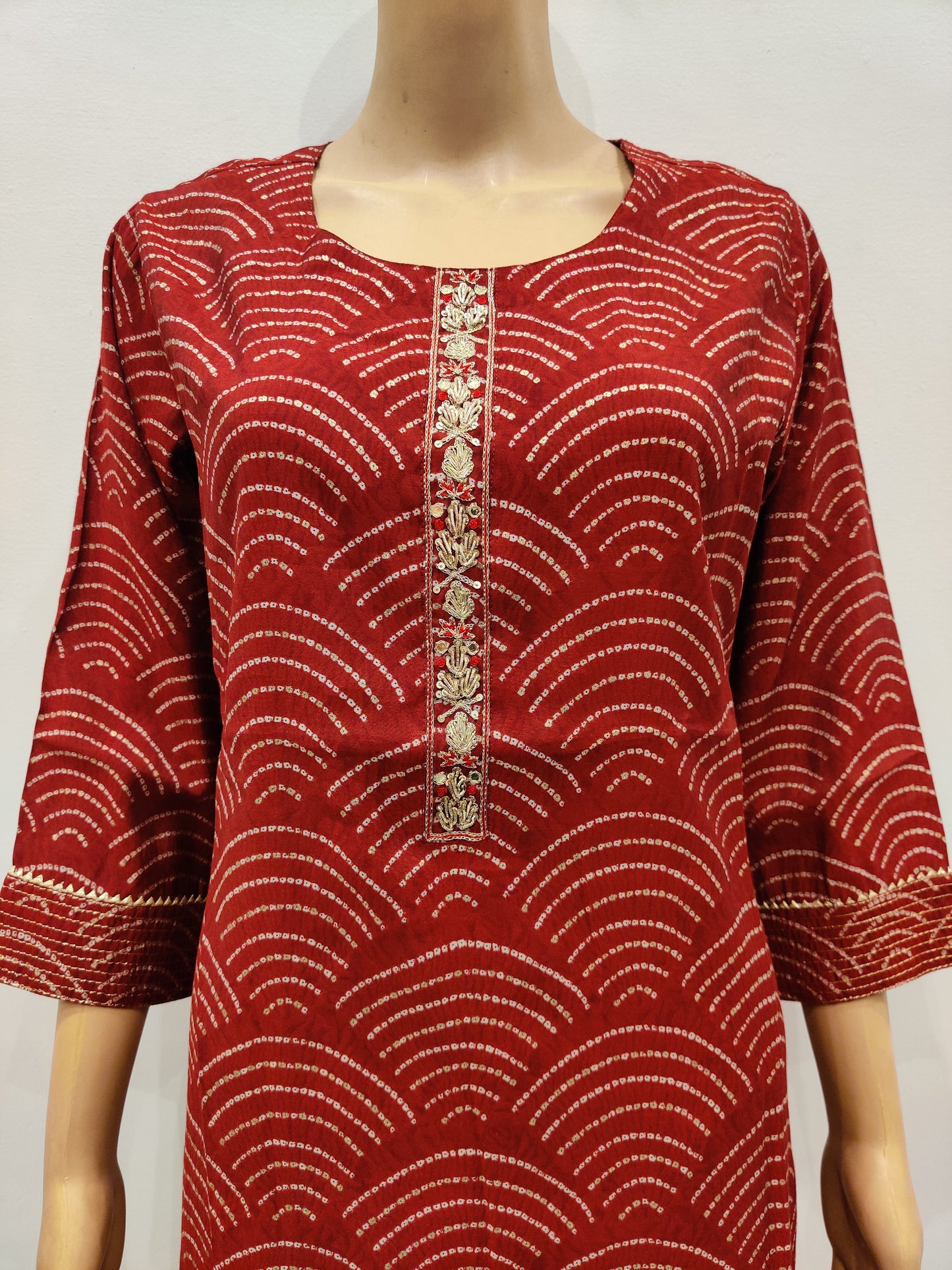 Cyclamen Kurti