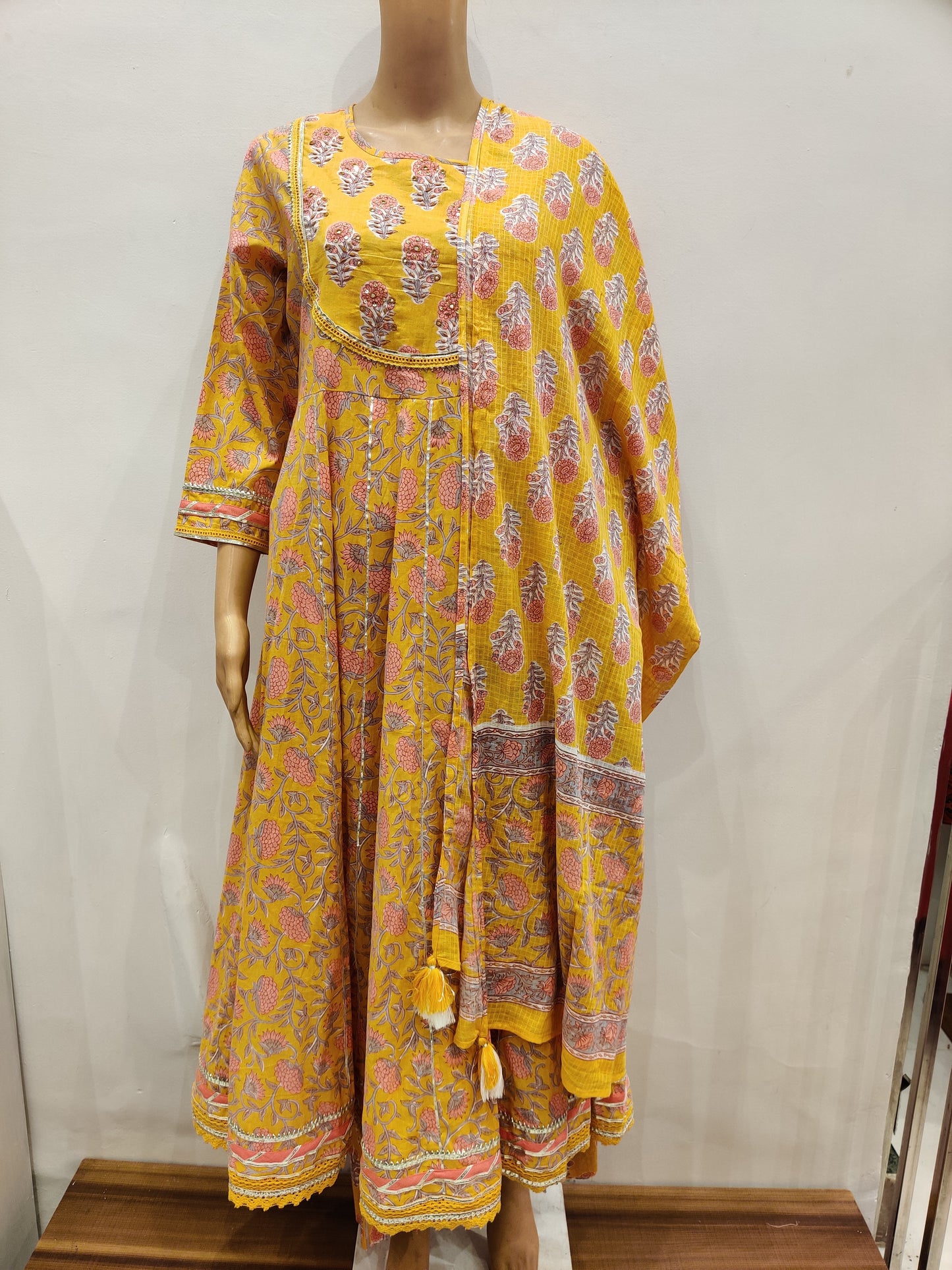 Kerria Kurta pant with dupatta