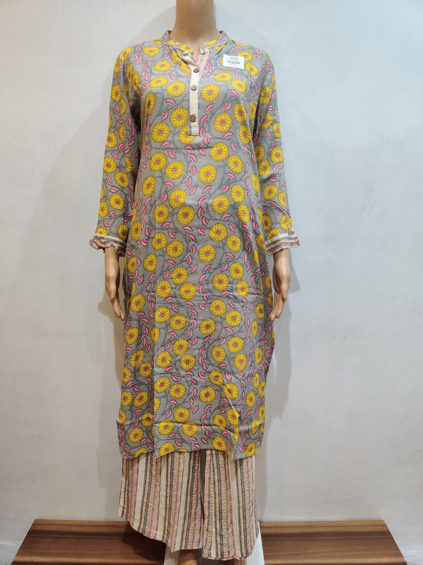 Lewesia Kurta pant set