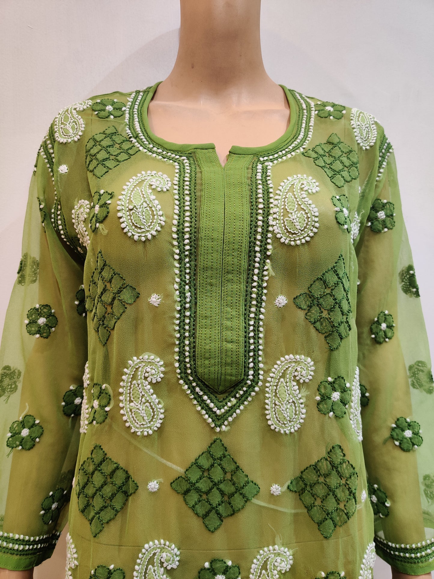 Pansy Kurti