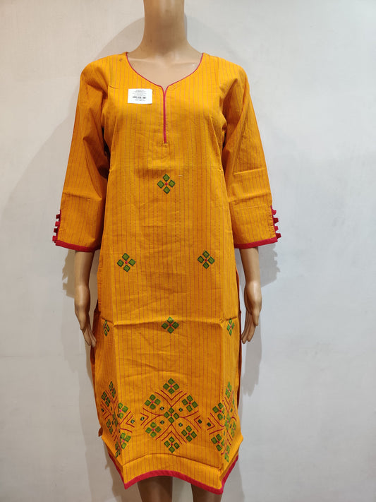 Decumaria Kurti