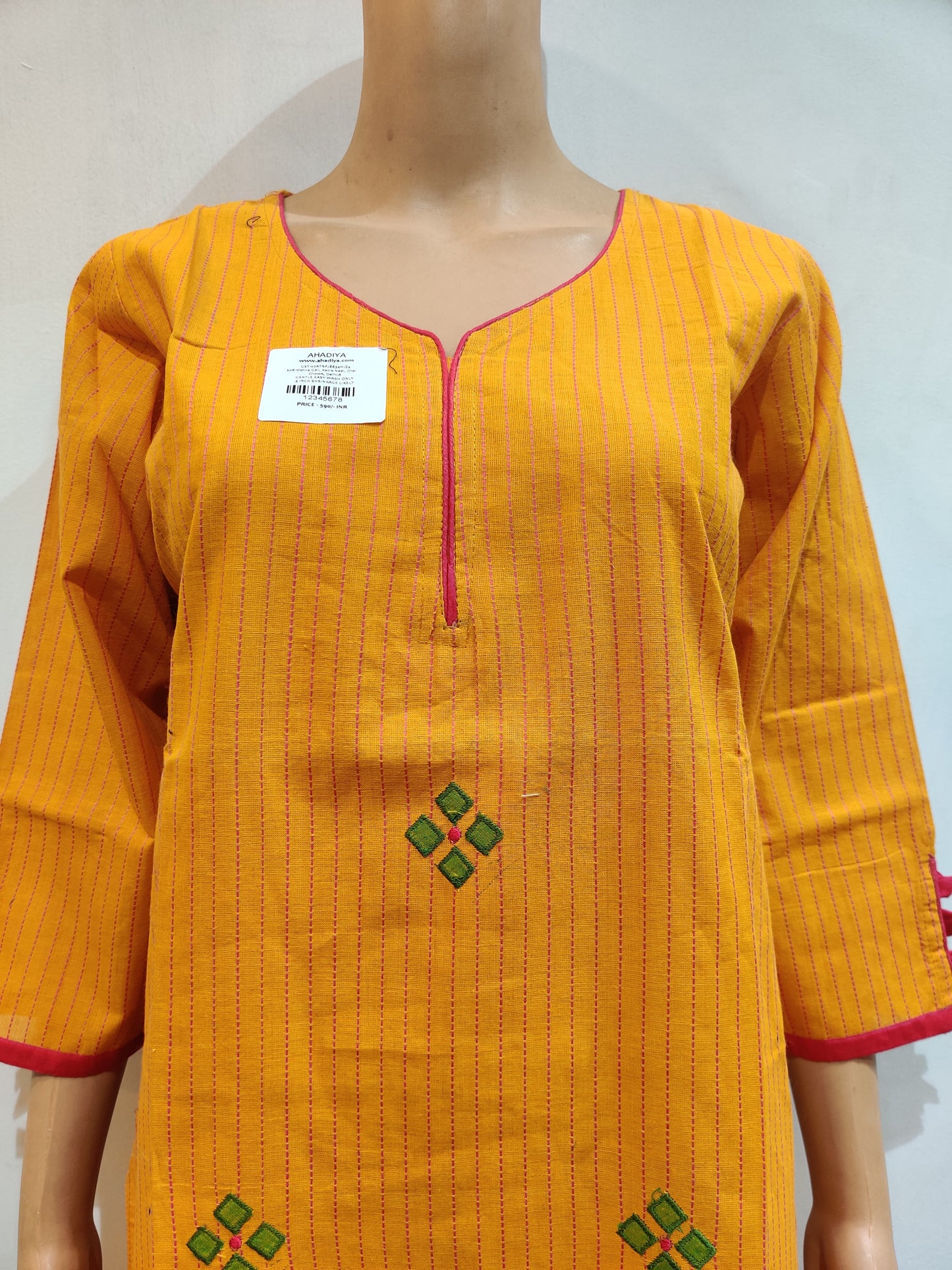 Decumaria Kurti