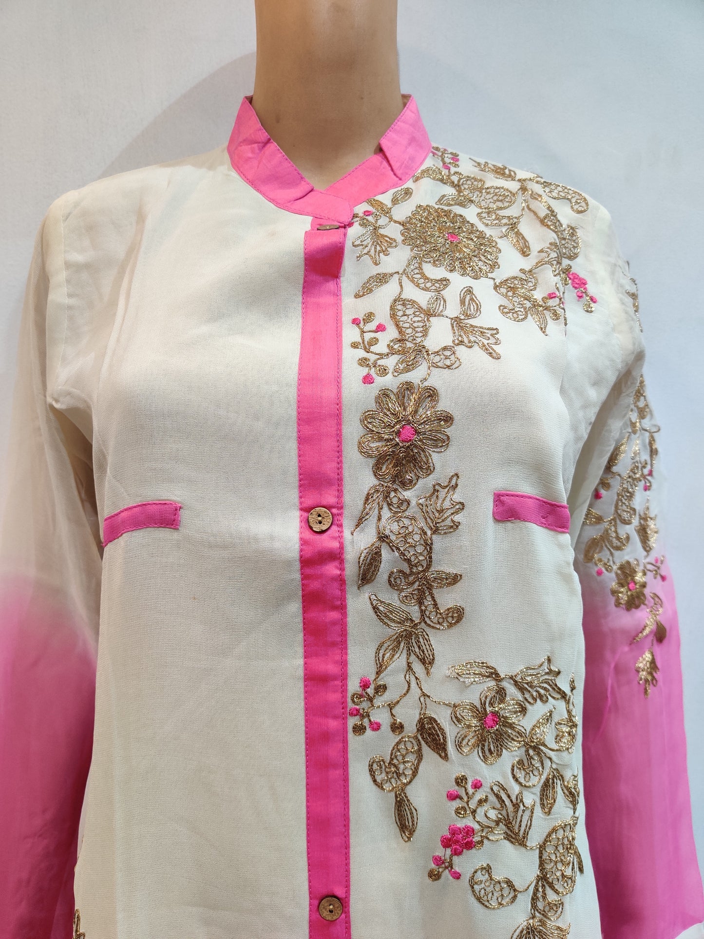 Dahlias Kurti