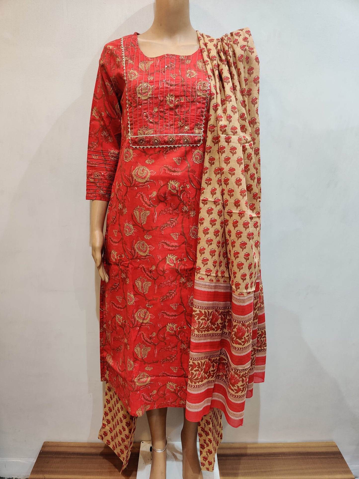 Blackeyed Susan Kurta pant with dupatta