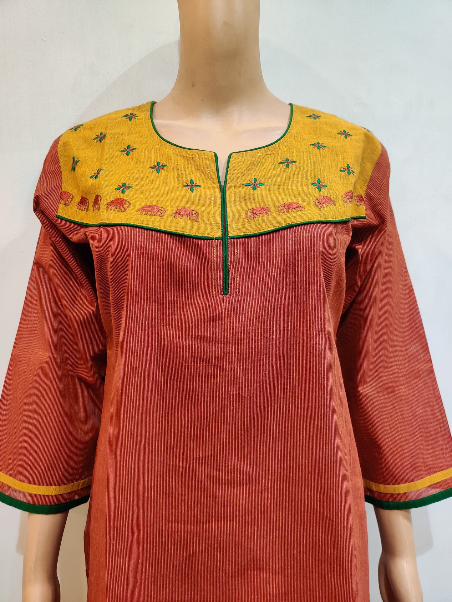 Gulmohar Kurta