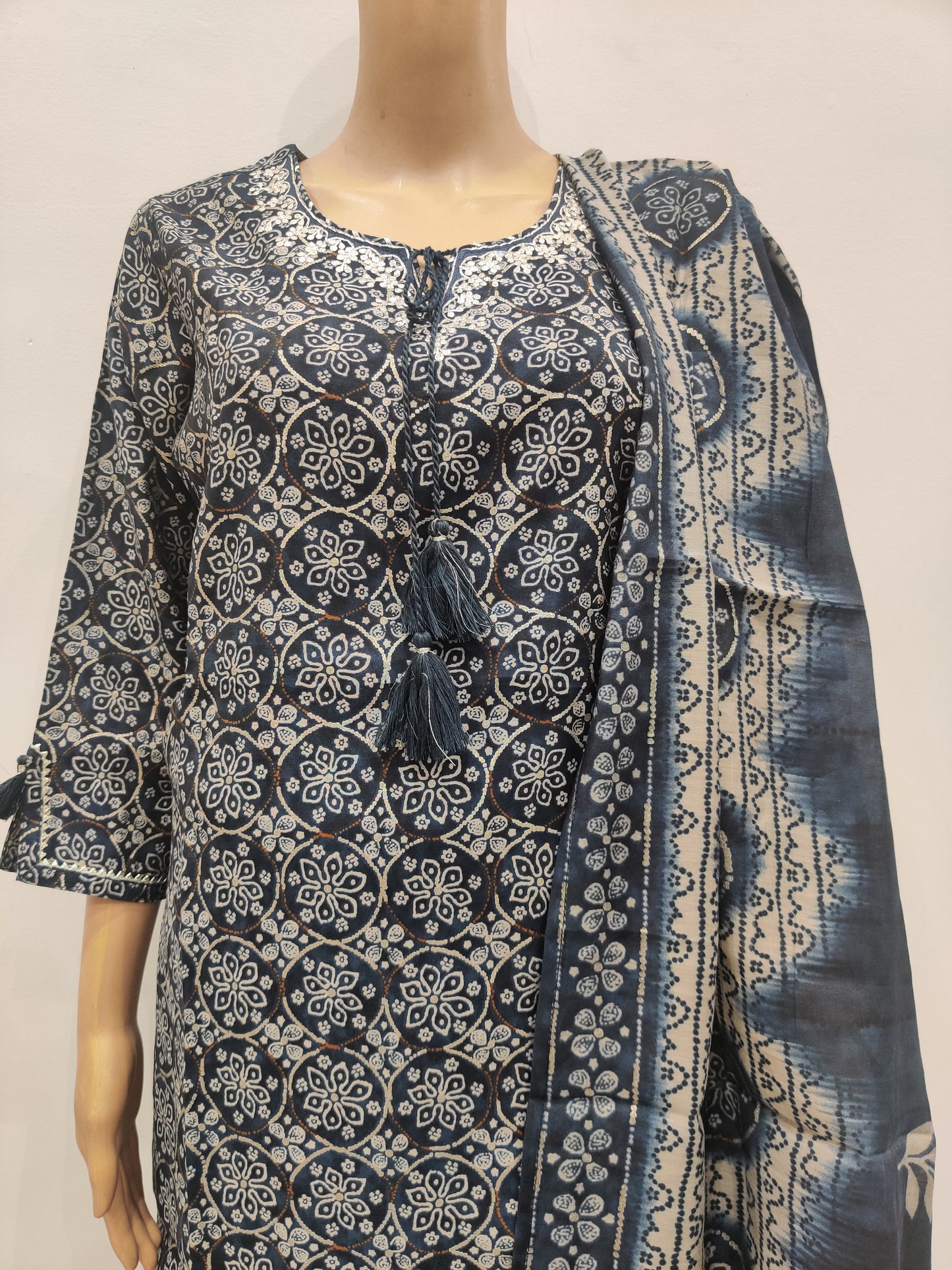 Black orchid Kurta
