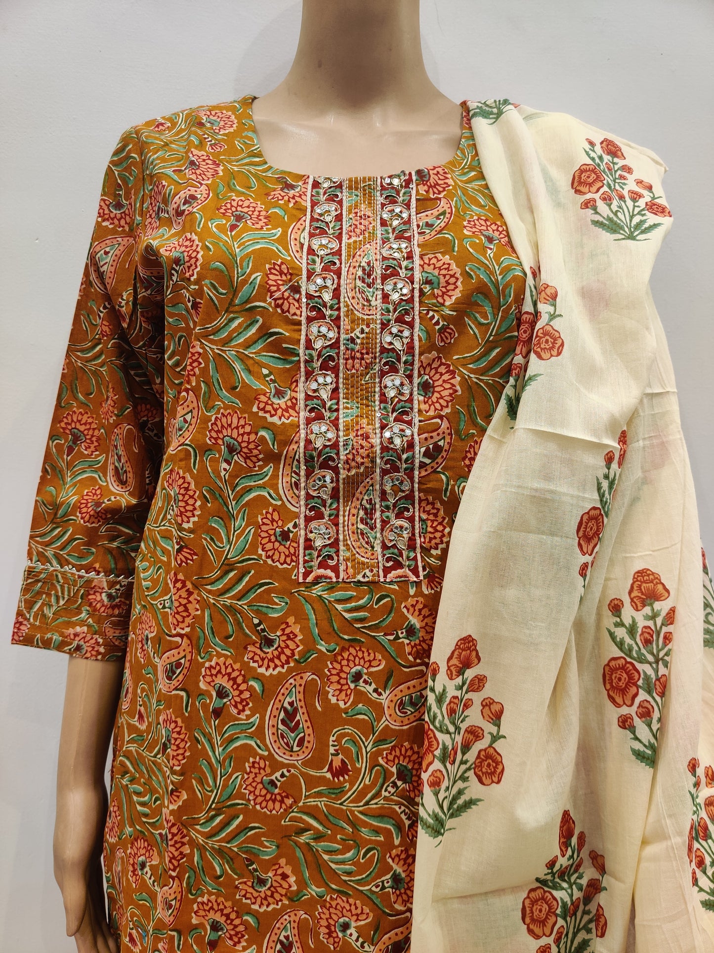 Hibiscus Kurti